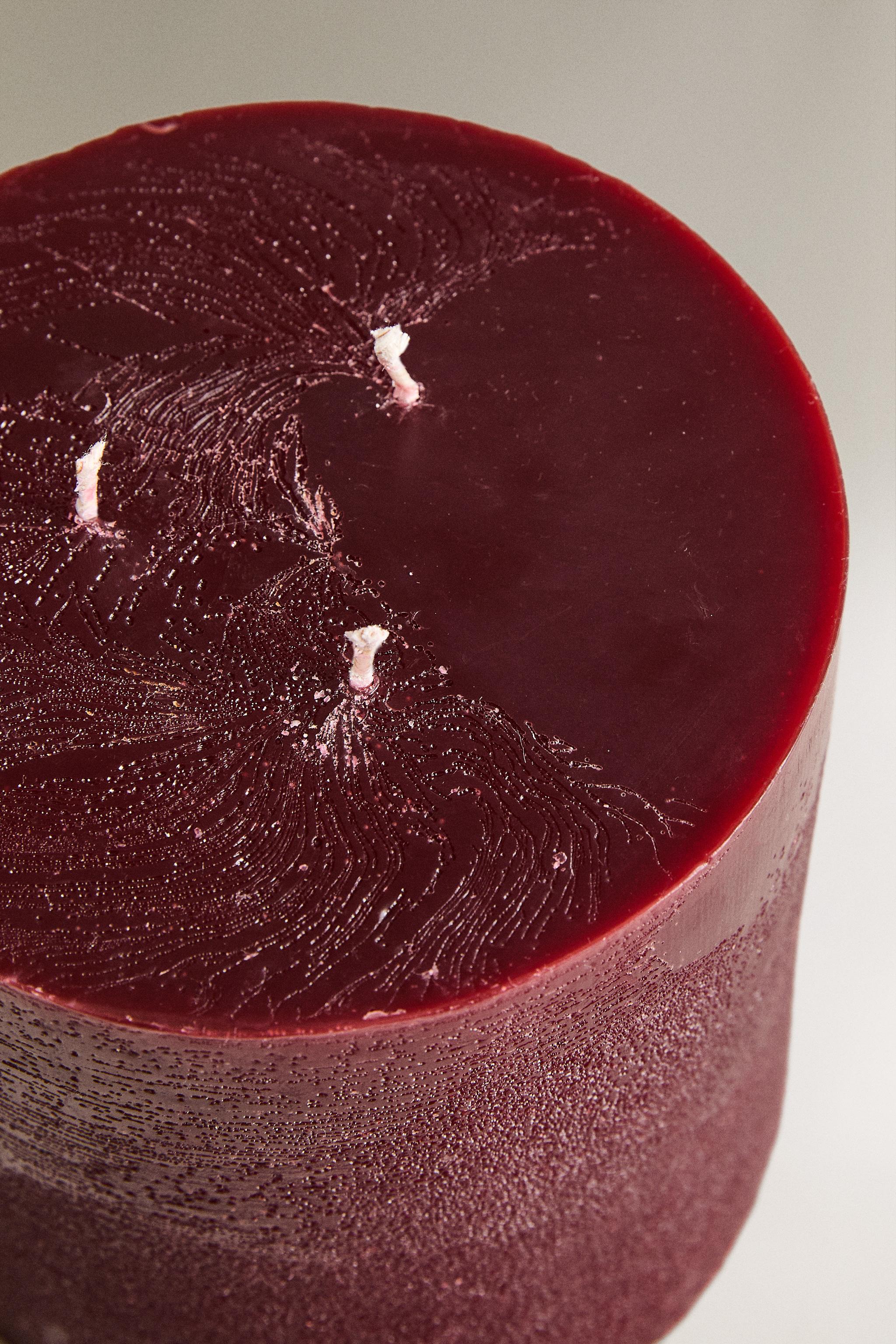 LARGE DECORATIVE CANDLE